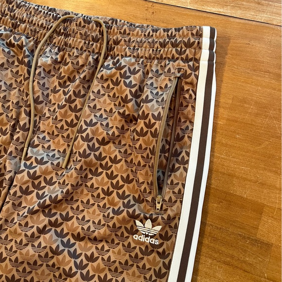 ADIDAS Firebird Classic Mono Track Suit - Picture 9 of 11